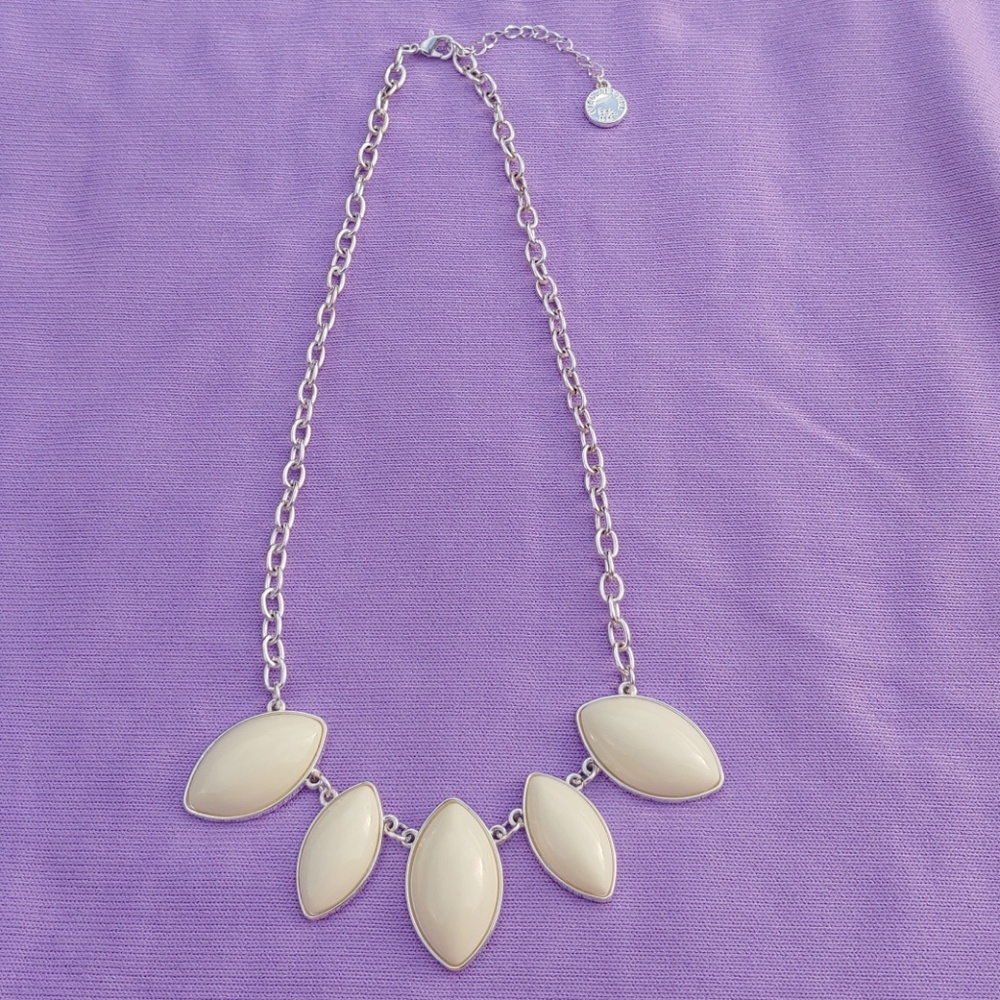 Liz Claiborne Silver & Cream Necklace!!!